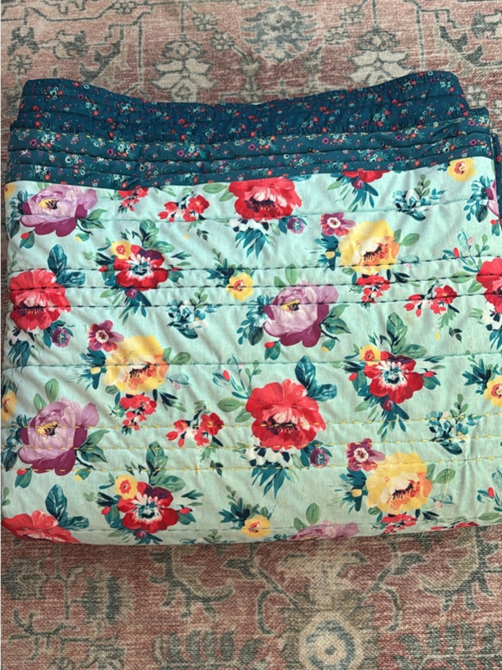 King size  Quilt in Mint with Multicolor Blooms